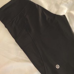 LULULEMON BIKER SHORTS